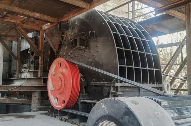云南普洱日產萬噸的石子加工生產線