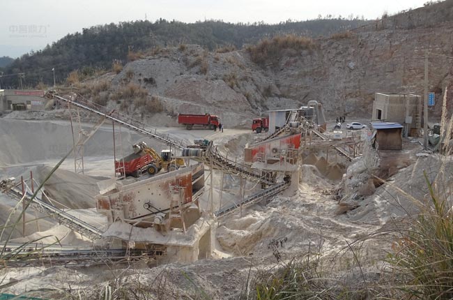 湖北三安商貿時產300噸小型石子生產線