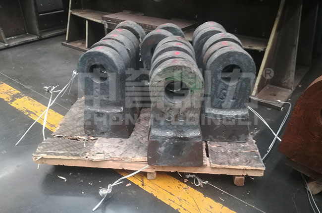 重錘破碎機(jī)如何換錘頭?