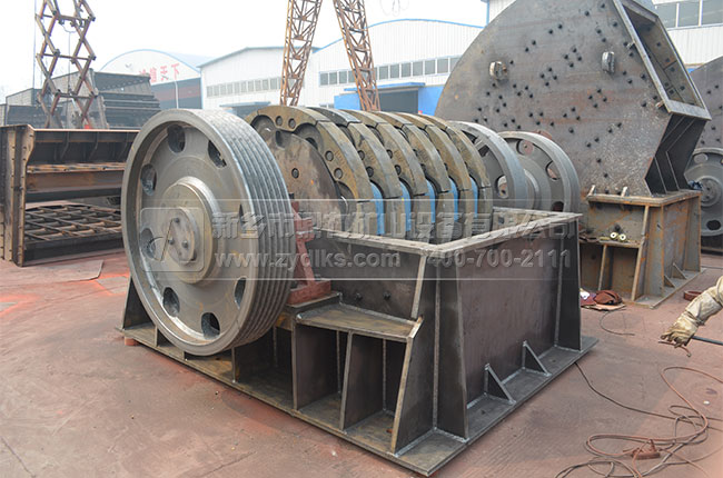 錘式破碎機結(jié)構(gòu) 錘式破碎機結(jié)構(gòu)