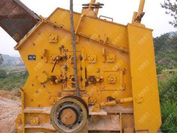 反擊式破碎機(jī)