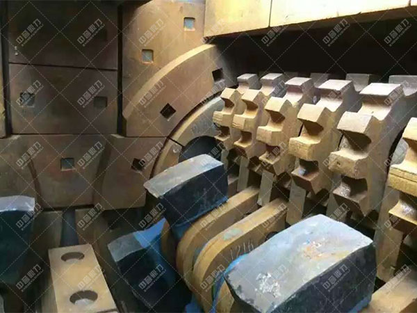 中譽(yù)鼎力制砂機(jī)