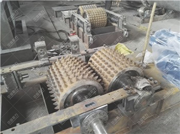 雙齒輥破碎機(jī)