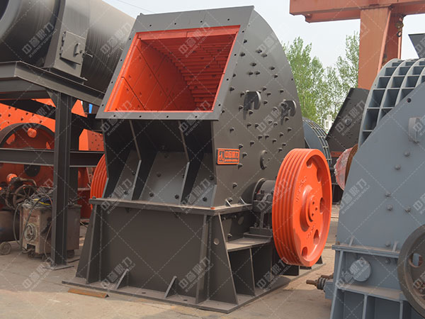 時產(chǎn)400噸磕石機(jī)