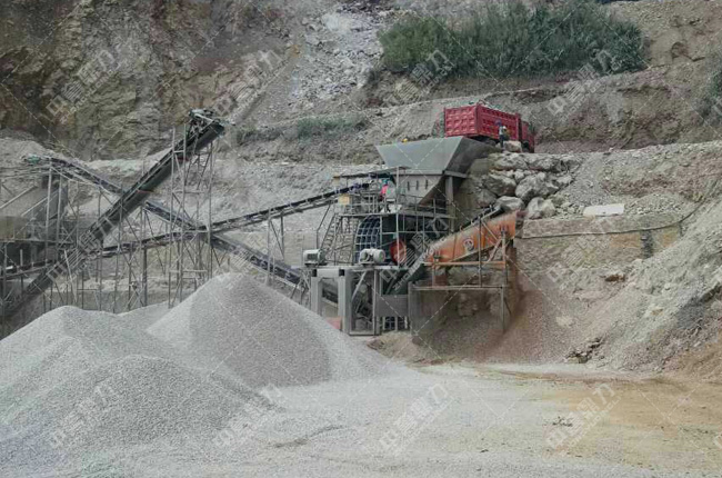 云南玉磨鐵路景洪段時(shí)產(chǎn)300噸石子生產(chǎn)線
